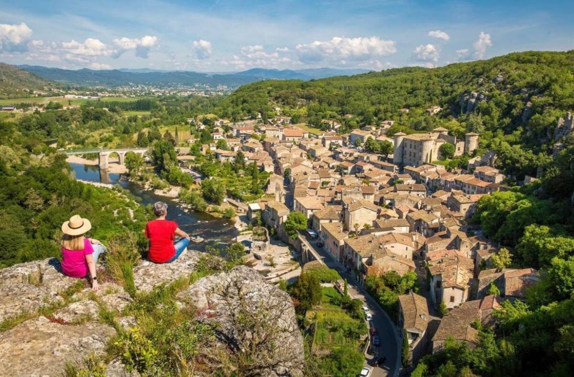 Escapade Ardechoise - Parking Gratuit - Chateau A 2 Pas Aubenas Exteriör bild