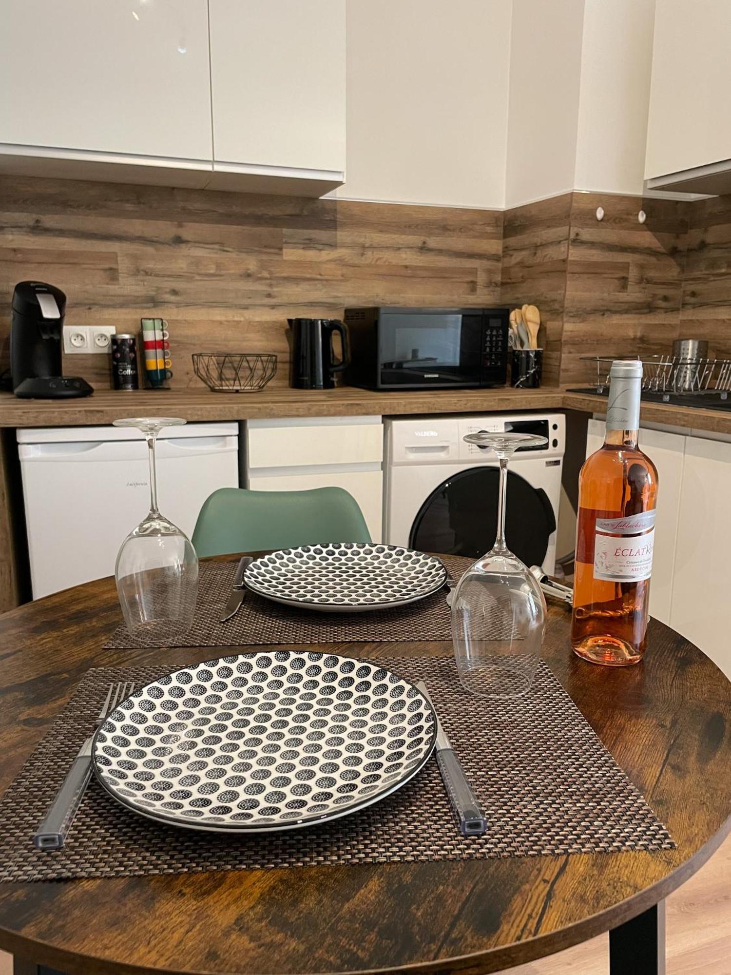 Escapade Ardechoise - Parking Gratuit - Chateau A 2 Pas Aubenas Rum bild